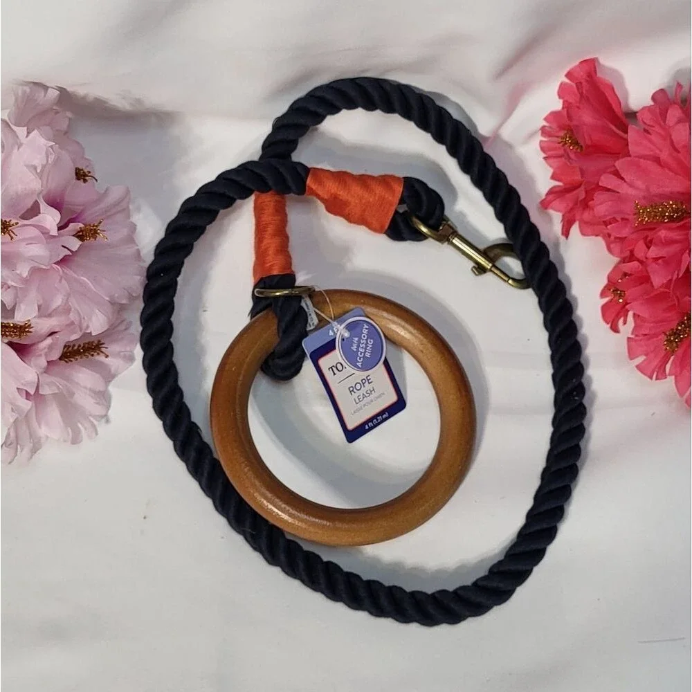Top Paw NWT Navy Blue 4ft Rope Dog Leash With Accessory Ring & Wood Handle